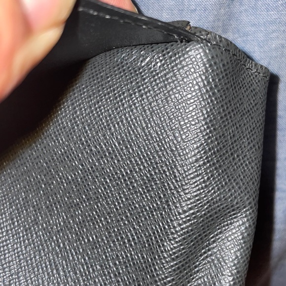 Louis Vuitton Epi wallet - Picture 6 of 9